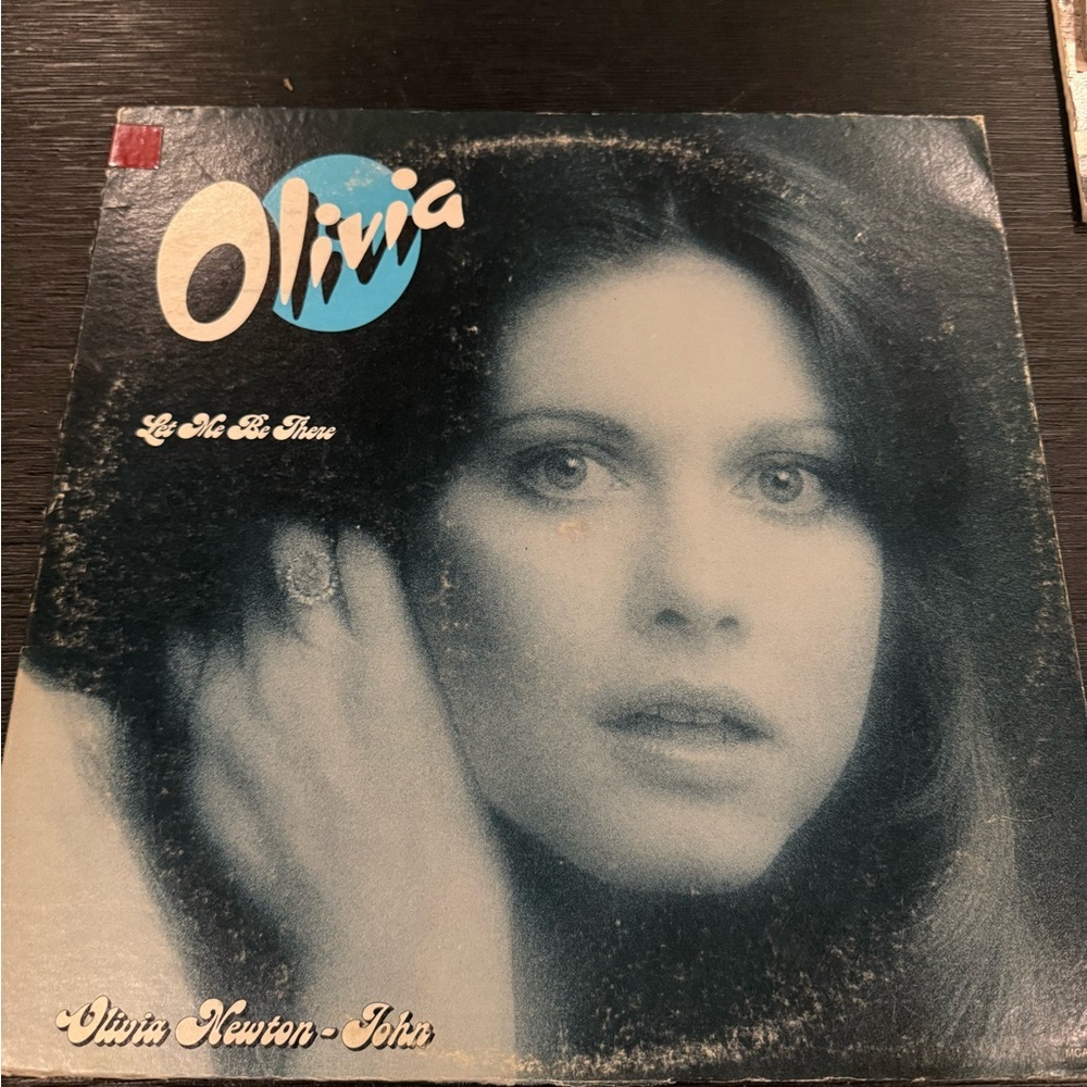 Olivia Newton-John – Let Me Be There LP MCA Records MCA-389 Vinyl